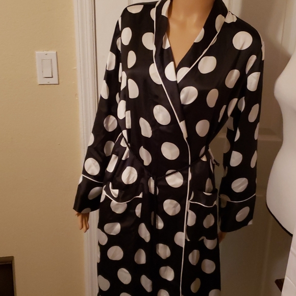 Victoria's Secret Other - Victoria secret woman robes